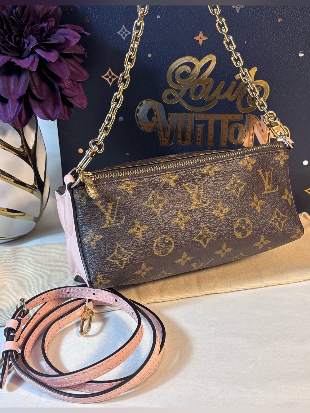 Wow! Unicorn Louis Vuitton Monogram Jasmine Bloom Pochette